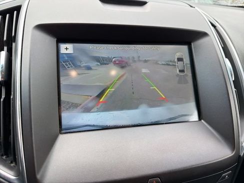 Used 2018 Ford Edge Titanium AWD/4WD image 15