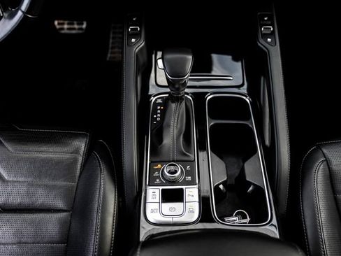 Used 2022 Kia Telluride SX w/ SX Prestige Package image 21