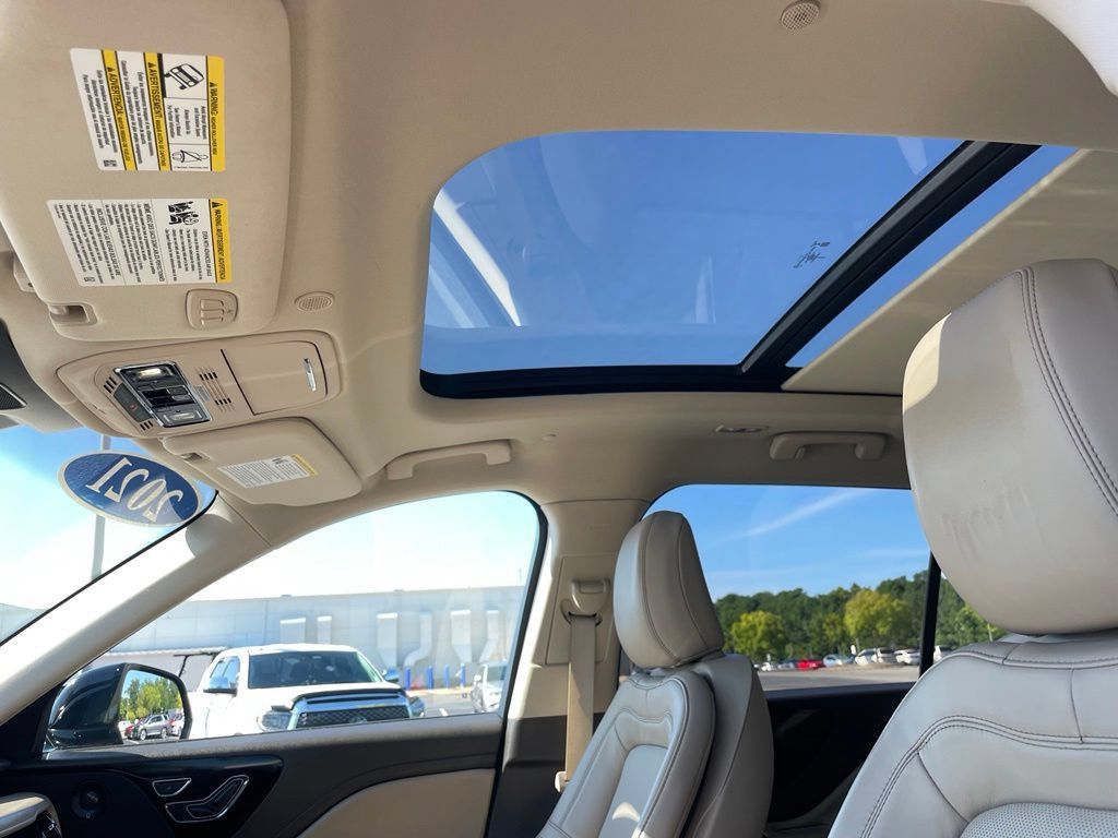 Used 2021 Lincoln Aviator Reserve w/ Elements Package Plus AWD/4WD image 28