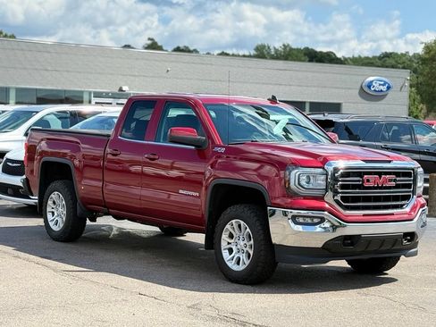 Used 2018 GMC Sierra 1500 SLE w/ SLE Value Package AWD/4WD image 25
