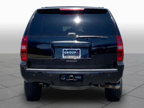 Used 2008 Chevrolet Suburban 2500 LT AWD/4WD image 4
