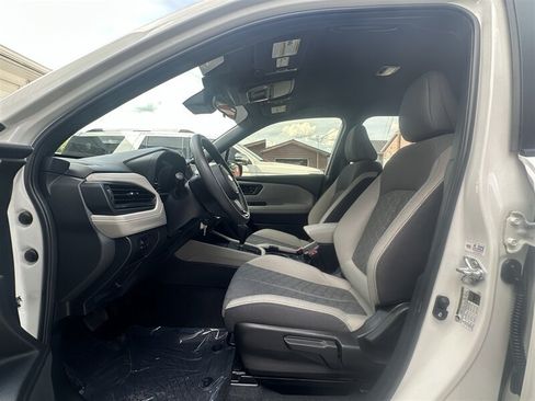 Used 2025 Subaru Forester AWD/4WD image 8