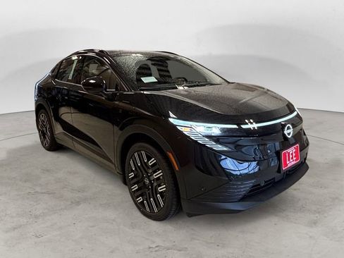New 2026 Nissan Leaf Platinum+ w/ Cargo Package (Platinum+) FWD image 7