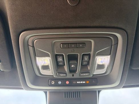 Used 2024 GMC Sierra 3500 Denali Ultimate AWD/4WD image 25