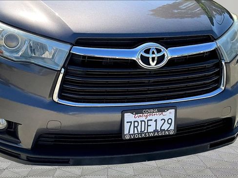Used 2016 Toyota Highlander XLE FWD image 29