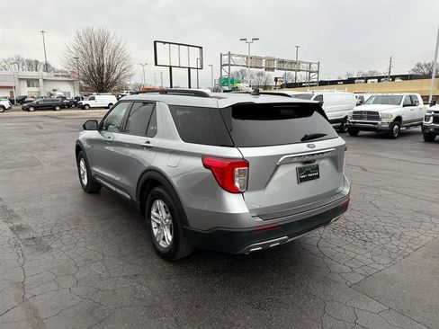 Used 2023 Ford Explorer XLT w/ Equipment Group 202A image 6