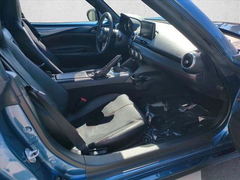 Used 2019 MAZDA MX-5 Miata RF Grand Touring RWD image 18