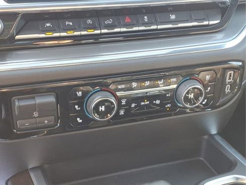 Used 2024 Chevrolet Silverado 1500 High Country w/ High Country Premium Package image 11