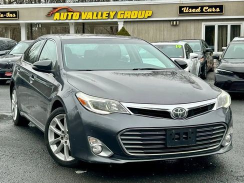 Used 2014 Toyota Avalon Limited w/ Technology Package image 1