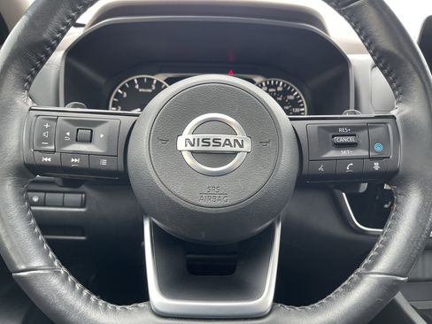 Used 2021 Nissan Rogue SV image 16