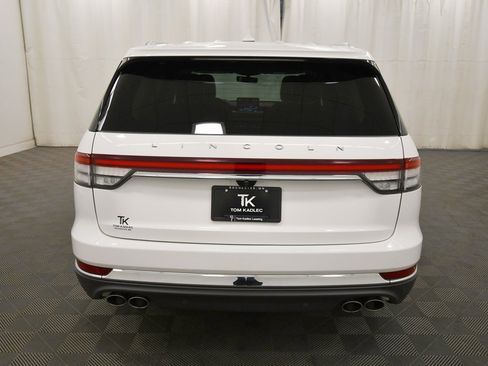 Used 2022 Lincoln Aviator Reserve w/ Equipment Group 201A image 6