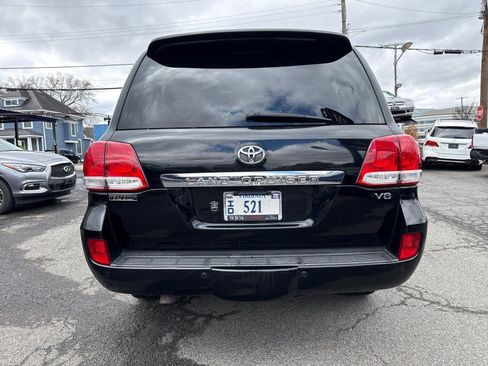 Used 2011 Toyota Land Cruiser w/ Upgrade Pkg AWD/4WD image 9