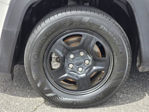 Used 2019 Jeep Renegade Sport FWD image 22