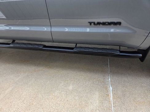 Used 2021 Toyota Tundra SR5 w/ SR5 Upgrade Package AWD/4WD image 12