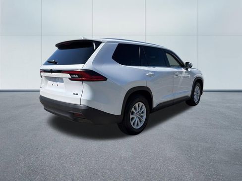 Used 2025 Toyota Grand Highlander AWD image 5