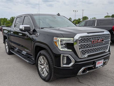 Used 2022 GMC Sierra 1500 Denali w/ Driver Alert Package II AWD/4WD image 4