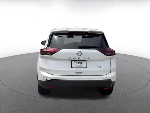 Used 2025 Nissan Rogue SV AWD/4WD image 12