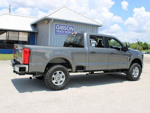 Used 2025 Ford F250 XLT AWD/4WD image 12