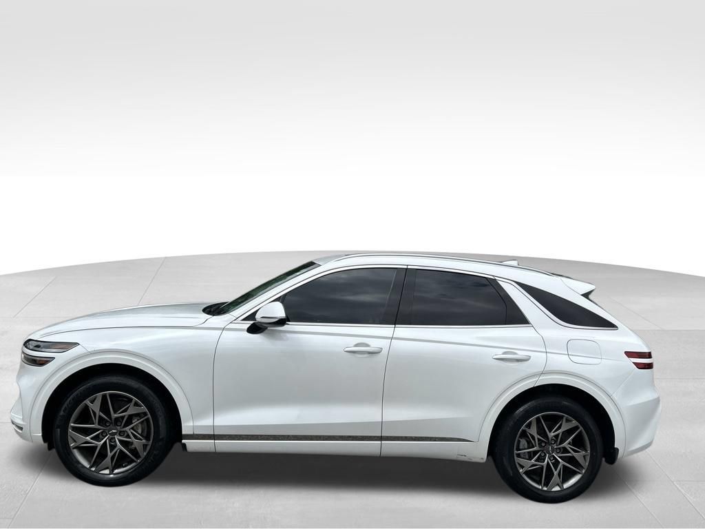 Used 2023 Genesis GV70 2.5T w/ Select Package AWD/4WD image 2