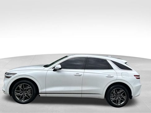 Used 2023 Genesis GV70 2.5T w/ Select Package AWD/4WD image 2