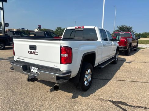 Used 2018 GMC Sierra 3500 SLT w/ Duramax Plus Package AWD/4WD image 8