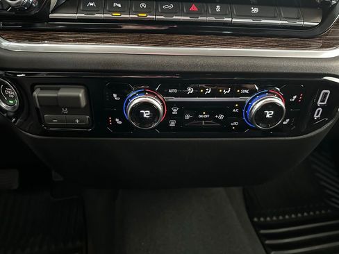 New 2026 GMC Sierra 1500 SLE w/ Preferred Package image 23