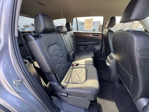 Used 2024 Volkswagen Atlas SE AWD/4WD image 24