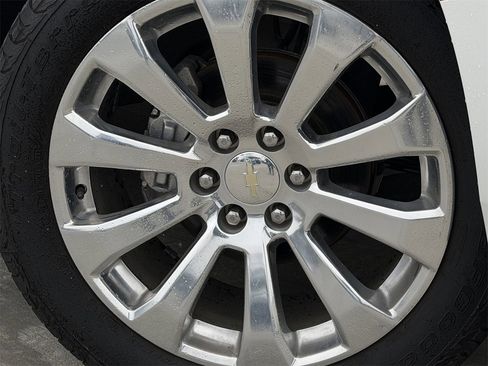 Used 2021 Chevrolet Tahoe Premier w/ Premium Package image 10