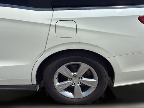 Used 2018 Honda Odyssey EX-L image 41