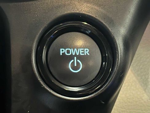 Certified 2025 Toyota Sienna Platinum image 20