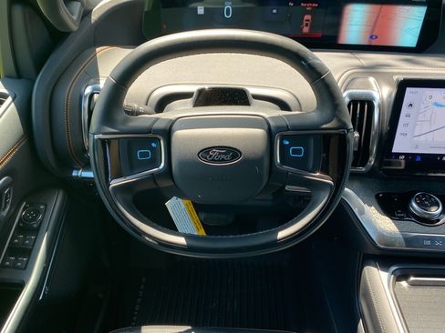 Used 2025 Ford Expedition Tremor AWD/4WD image 7