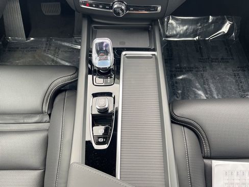 New 2026 Volvo XC60 T8 Ultra w/ Climate Package AWD/4WD image 23