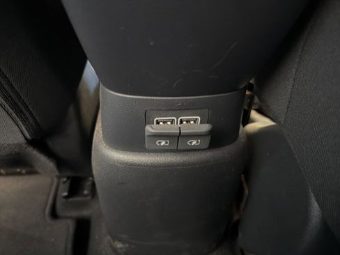 Used 2022 Nissan Kicks S image 12