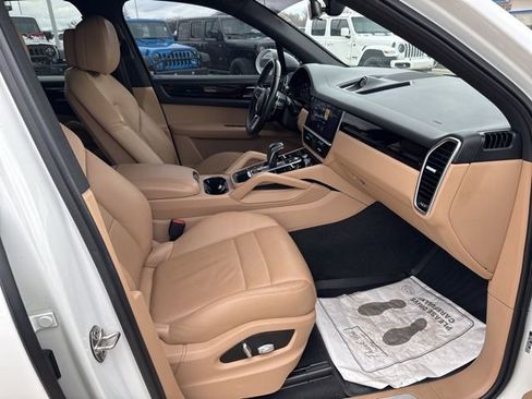 Used 2020 Porsche Cayenne image 26