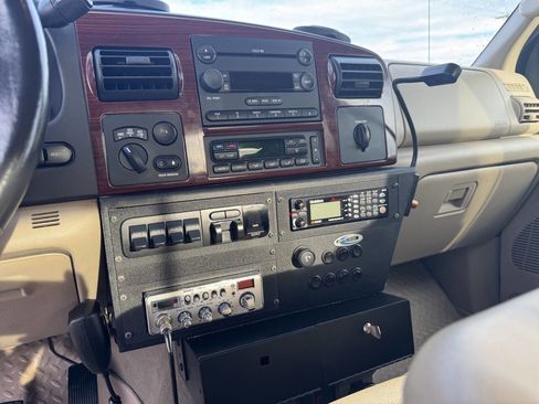 Used 2006 Ford F350 Lariat image 17