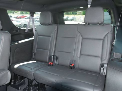 Used 2023 Chevrolet Suburban Z71 w/ Luxury Package AWD/4WD image 22