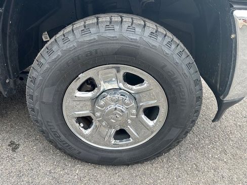 Used 2024 RAM 2500 Tradesman w/ Chrome Appearance Group image 29