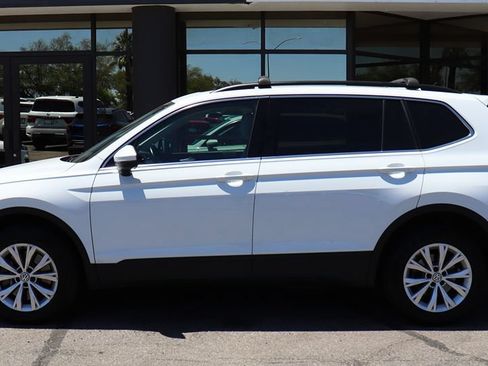 Used 2019 Volkswagen Tiguan SE w/ Panoramic Sunroof Package AWD/4WD image 8