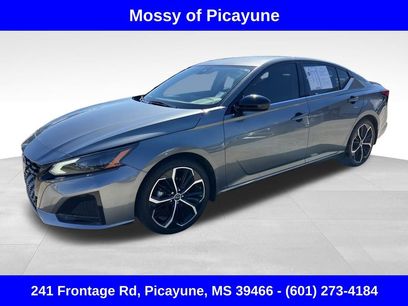 Used 2023 Nissan Altima 2.5 SR