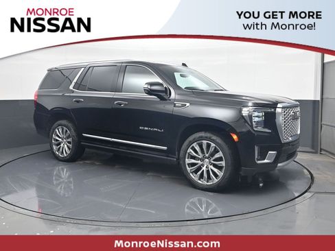 Used 2021 GMC Yukon Denali w/ Denali Premium Package image 1