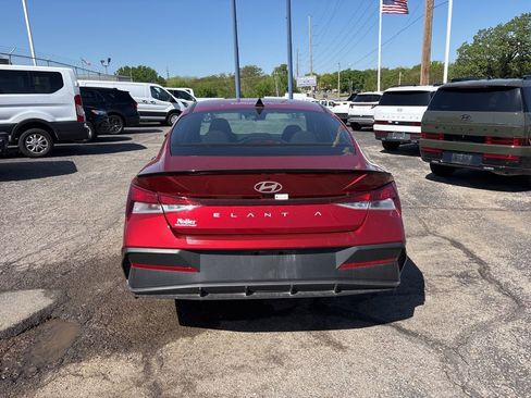 Used 2025 Hyundai Elantra Sport FWD image 6