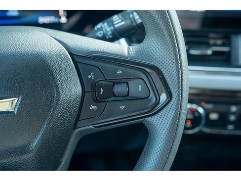 Used 2026 Chevrolet Trax LT FWD image 18