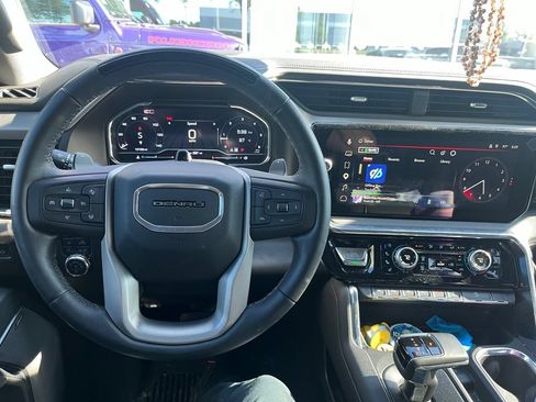 Used 2025 GMC Sierra 1500 Denali AWD/4WD image 11