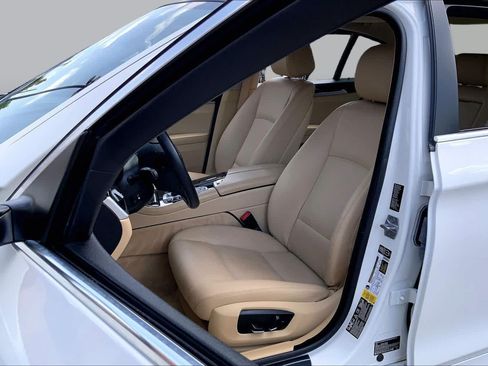 Used 2014 BMW 535i xDrive Sedan AWD/4WD image 8