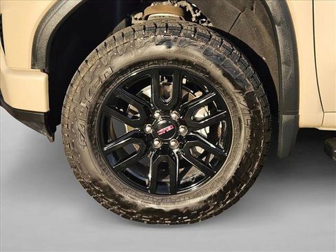 Used 2022 GMC Sierra 1500 Elevation w/ LPO, Elevation Black Package image 22