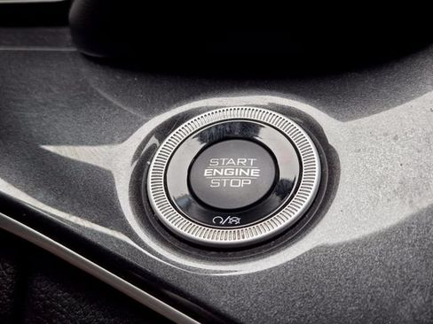 Used 2023 Jeep Grand Cherokee L Laredo RWD image 23