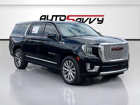 Used 2021 GMC Yukon XL Denali w/ Denali Premium Package AWD/4WD image 1