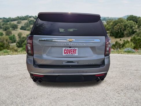 Used 2024 Chevrolet Suburban Premier RWD image 8