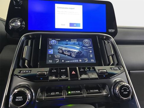 Certified 2025 Lexus LX 600 4WD w/ Luxury Package image 23