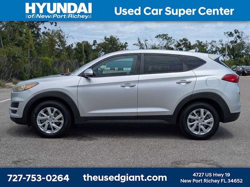 Used 2019 Hyundai Tucson SE FWD image 2